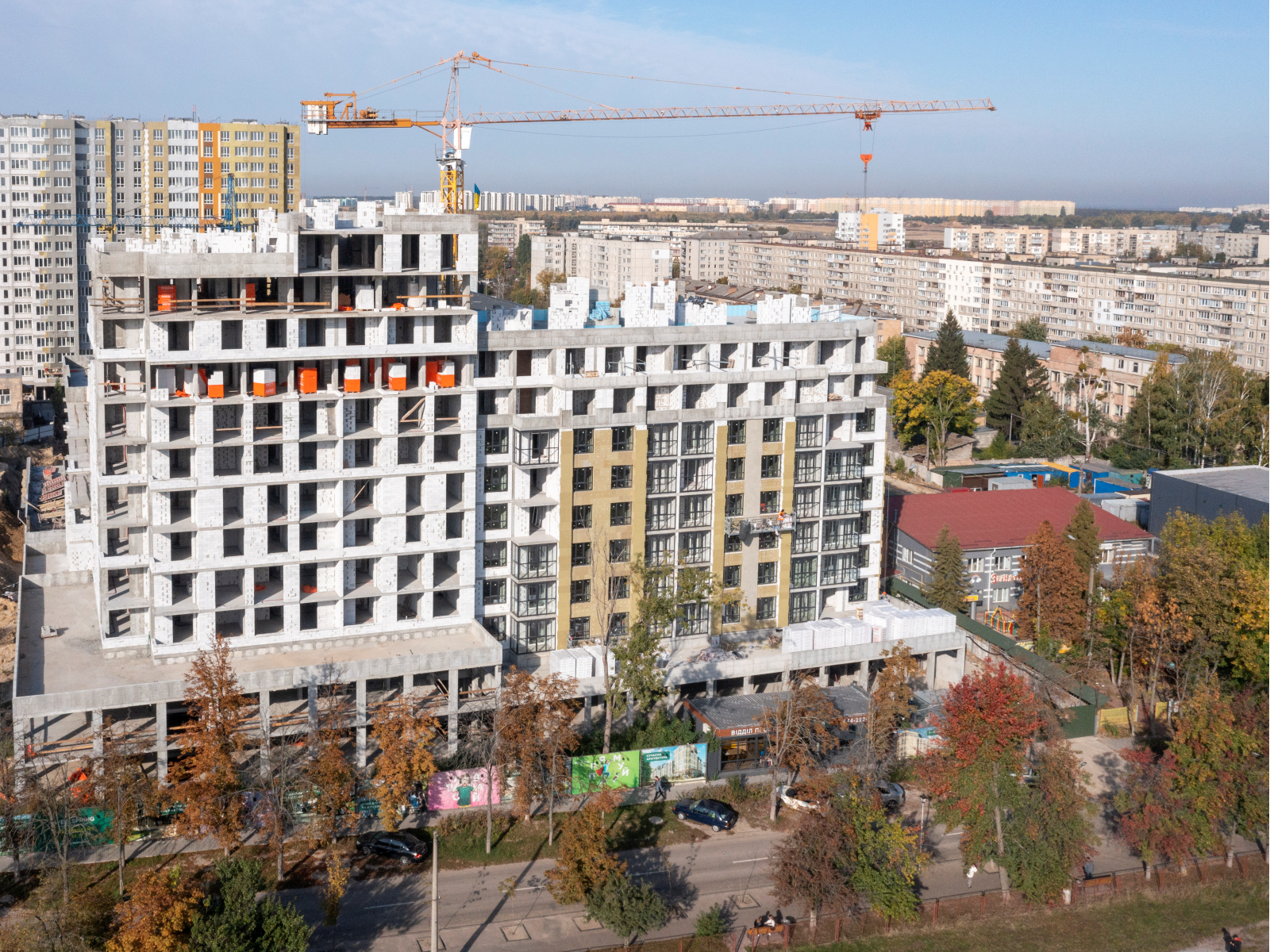 В першій секції на 100% виконано сантехнічні роботи